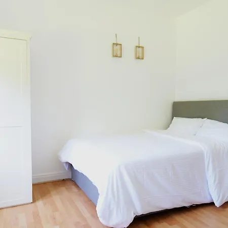 4Br House By Travel Lets Short Term Rental Agency Donegal With Free Wifi *