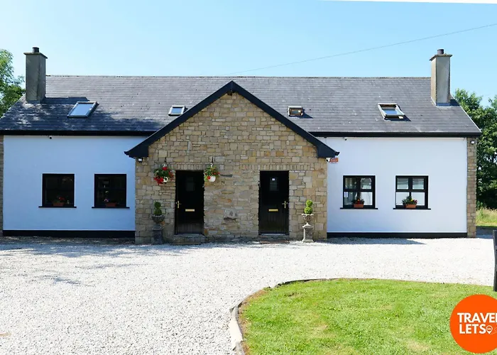 4Br House By Travel Lets Short Term Rental Agency Donegal With Free Wifi *